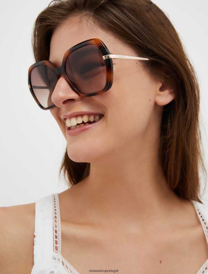 acessório ponto MAX&Co. mulheres óculos de sol quadrados grandes marrom escuro B40R641045
